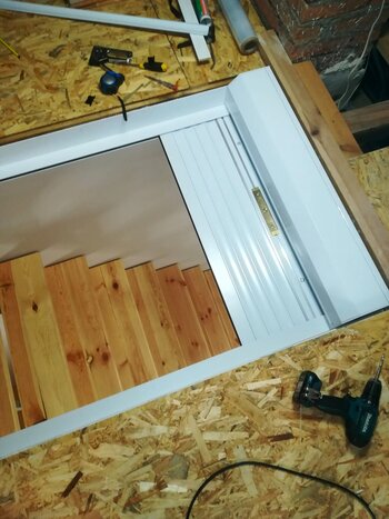 горизонтальные защитные роллеты