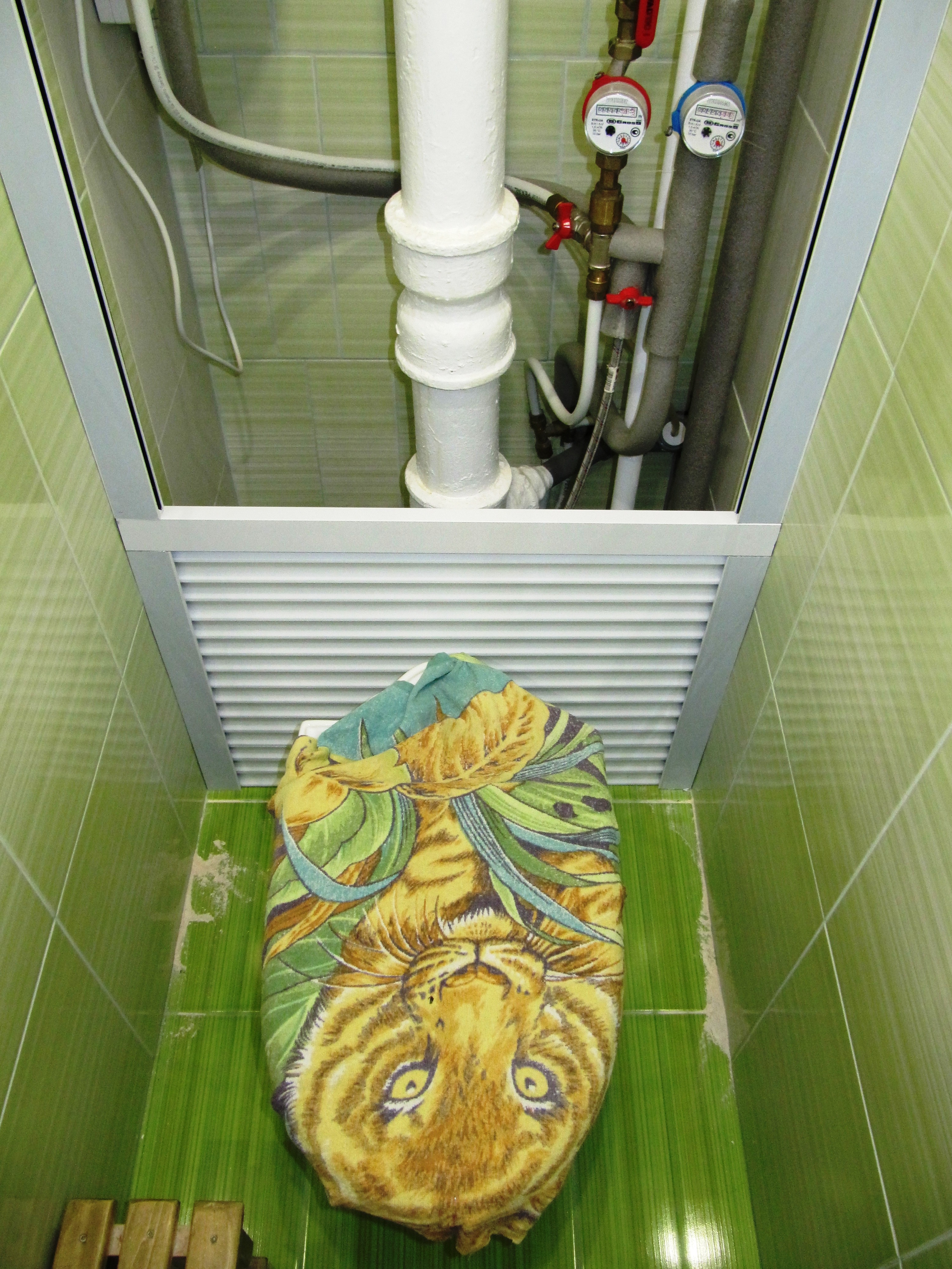 купить сантехнические рольставни в туалет