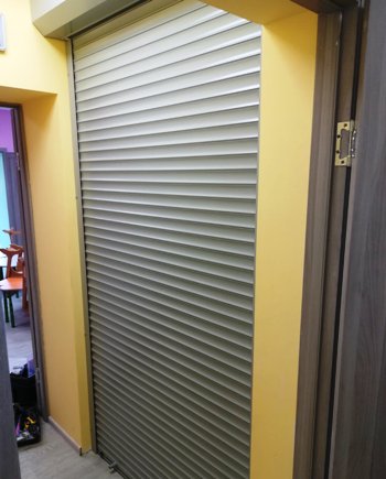 роллеты в гардеробную