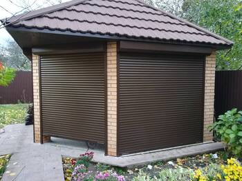 защитные ролеты для беседки